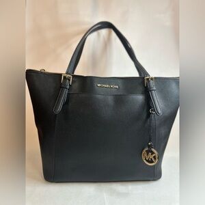 Michael Kors Large Voyager Tote